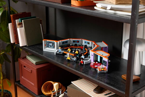 Star Trek: U.S.S. Enterprise NCC-1701™ Bridge - Image 21
