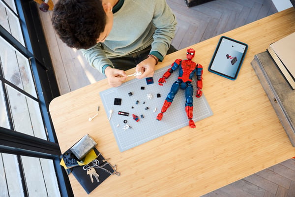 LEGO 76346 Spider-Man, la figurine de héros — visuel 6 sur 8