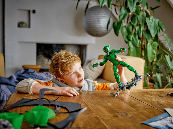 LEGO 76284 Figurine du Bouffon Vert à construire — visuel 7 sur 8