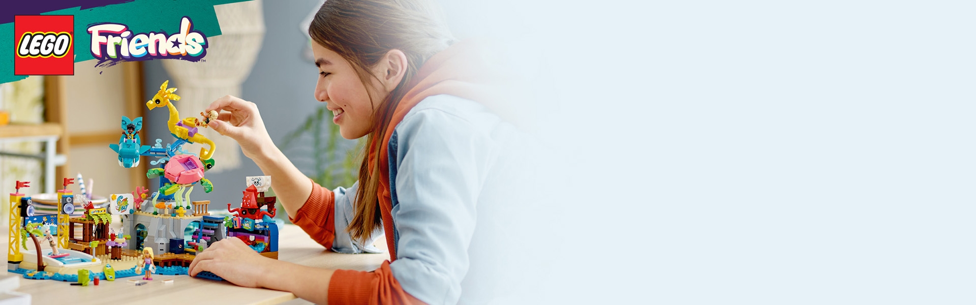 Beach Amusement Park 41737 | Friends | Buy online at the Official