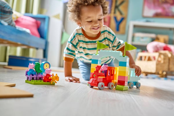 LEGO 10466 Le voyage en train avec Papy Pig — visuel 7 sur 8