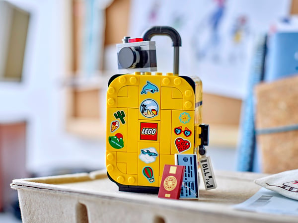 LEGO 40817 La valise jaune — visuel 6 sur 7