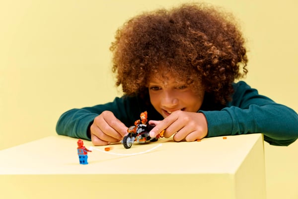 LEGO 76335 Spider-man contre Ghost Rider et sa moto — visuel 7 sur 8