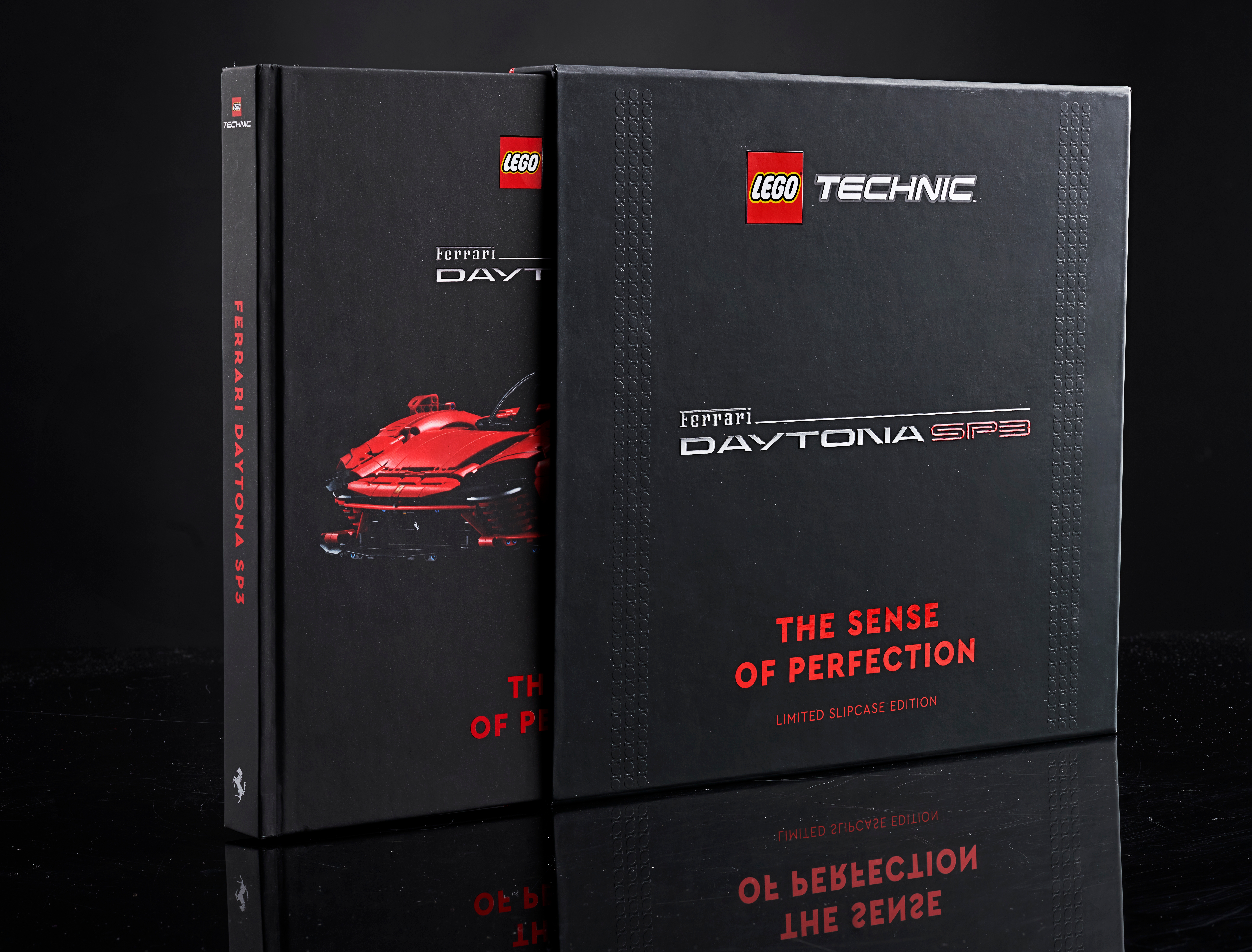 記念本の中身をチラッとご紹介 – LEGO® Technic™ Ferrari Daytona SP3