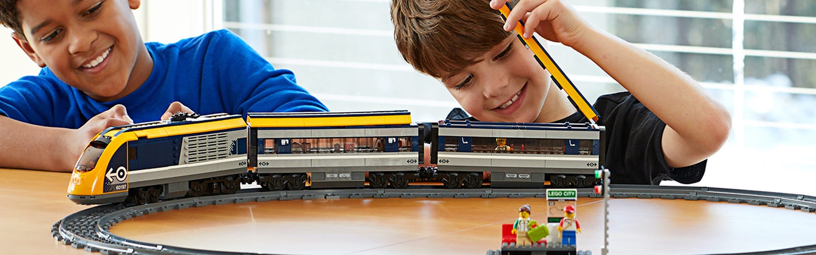 De 6 bedste legetøjstog til børn | Officiel LEGO® | Officiel LEGO® Shop DK