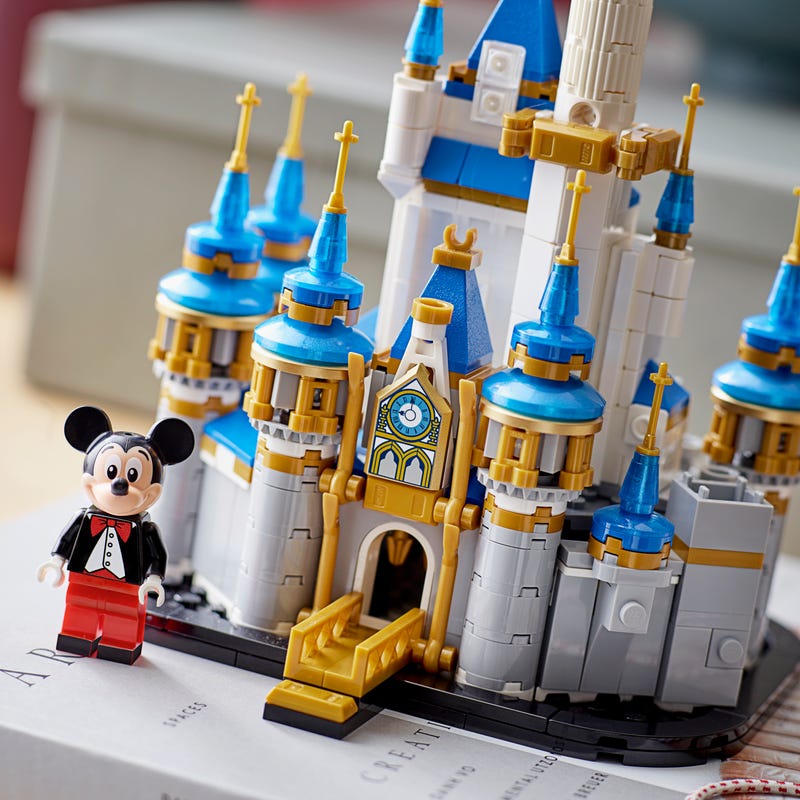 Mini Disney Castle 40478 Disney™ Buy online at the Official