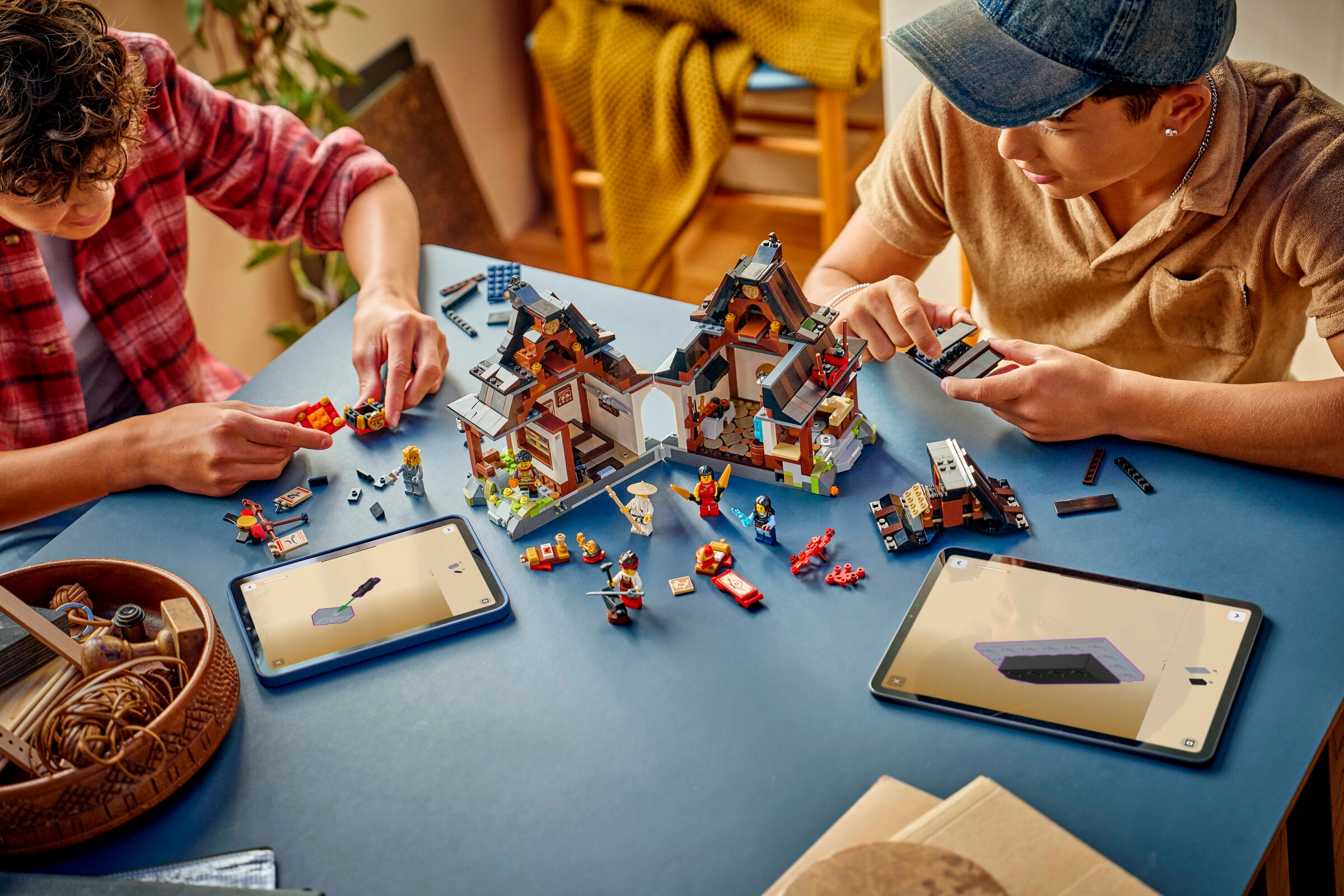 Four Weapons Blacksmith 15th Anniversary 71858 | NINJAGO® | Buy