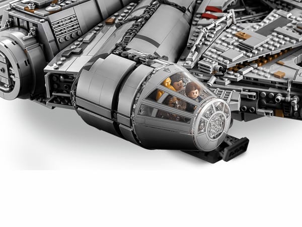 Millennium Falcon™ - Image 7