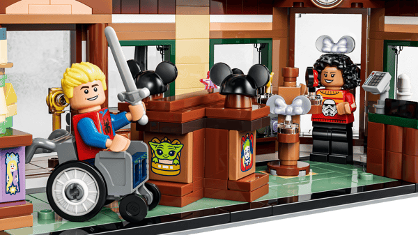 LEGO 43302 Main Street, U.S.A. — visuel 7 sur 8