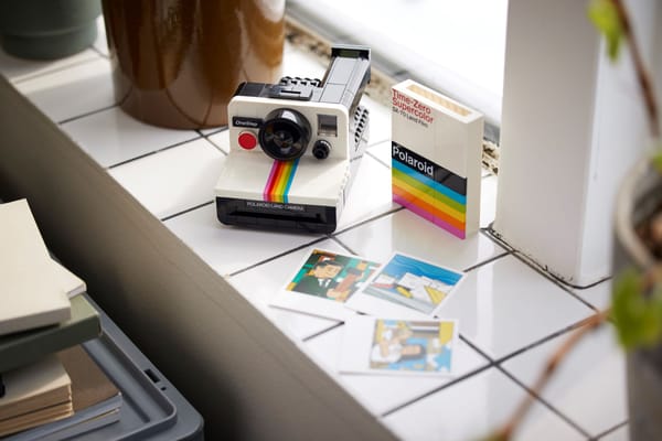 Polaroid OneStep SX-70 Camera - Image 11