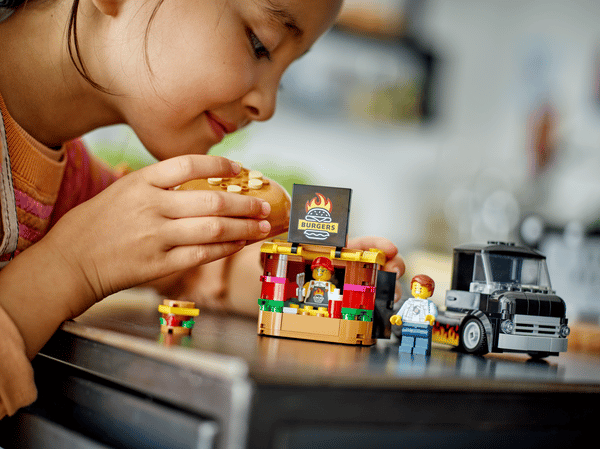 LEGO 60404 Le food-truck de burgers — visuel 8 sur 8