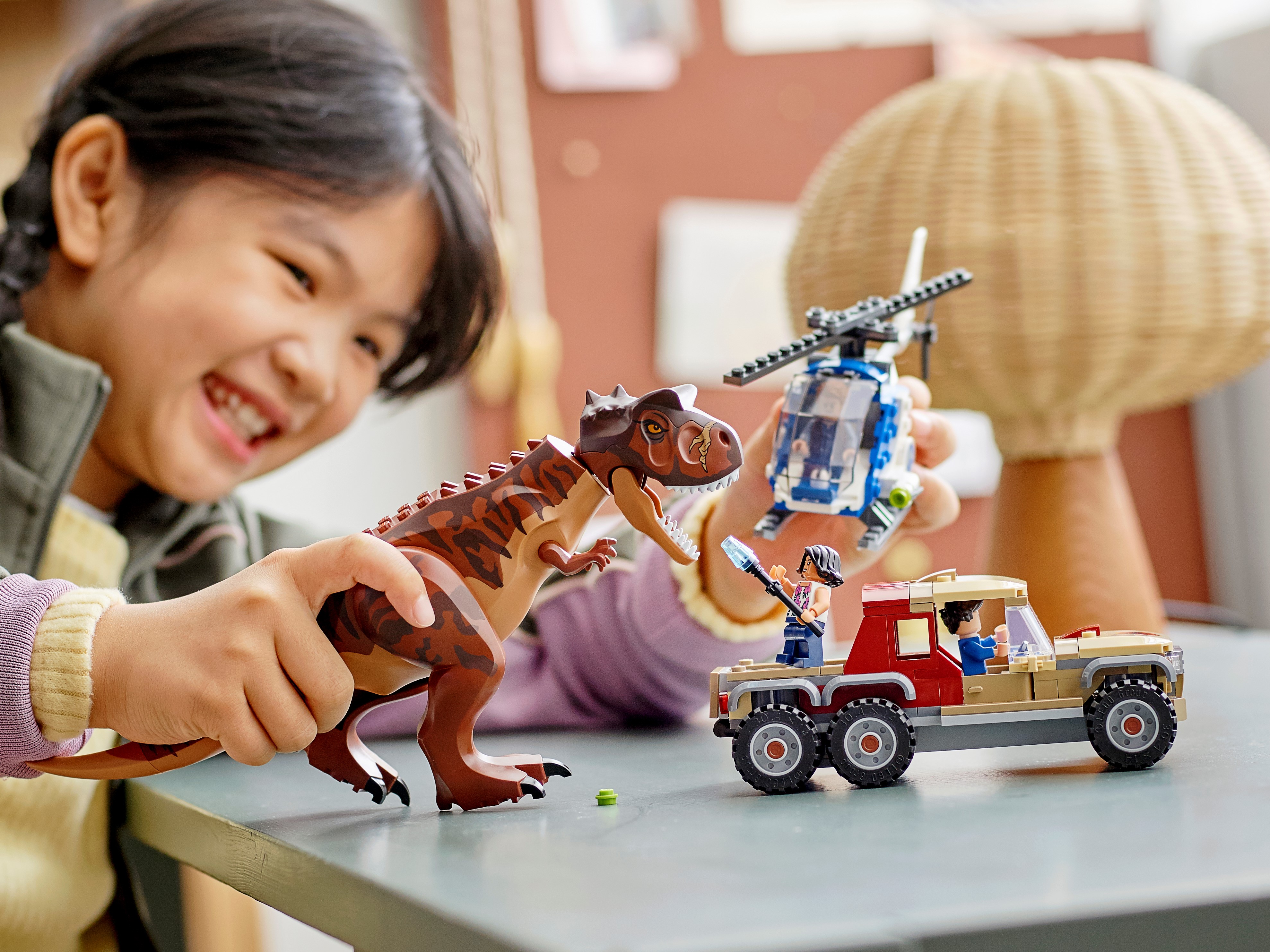 LEGO Jurassic World Minifigur Figur Dino Camp Cretaceous 76941 Kenji Kon 