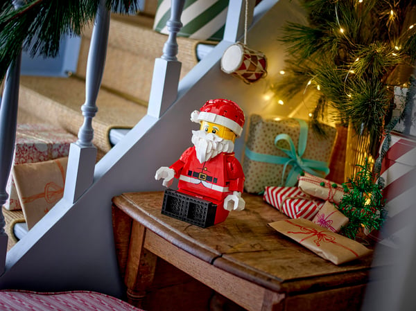 LEGO 40820 Minifigurine du Père Noël grand format — visuel 4 sur 7