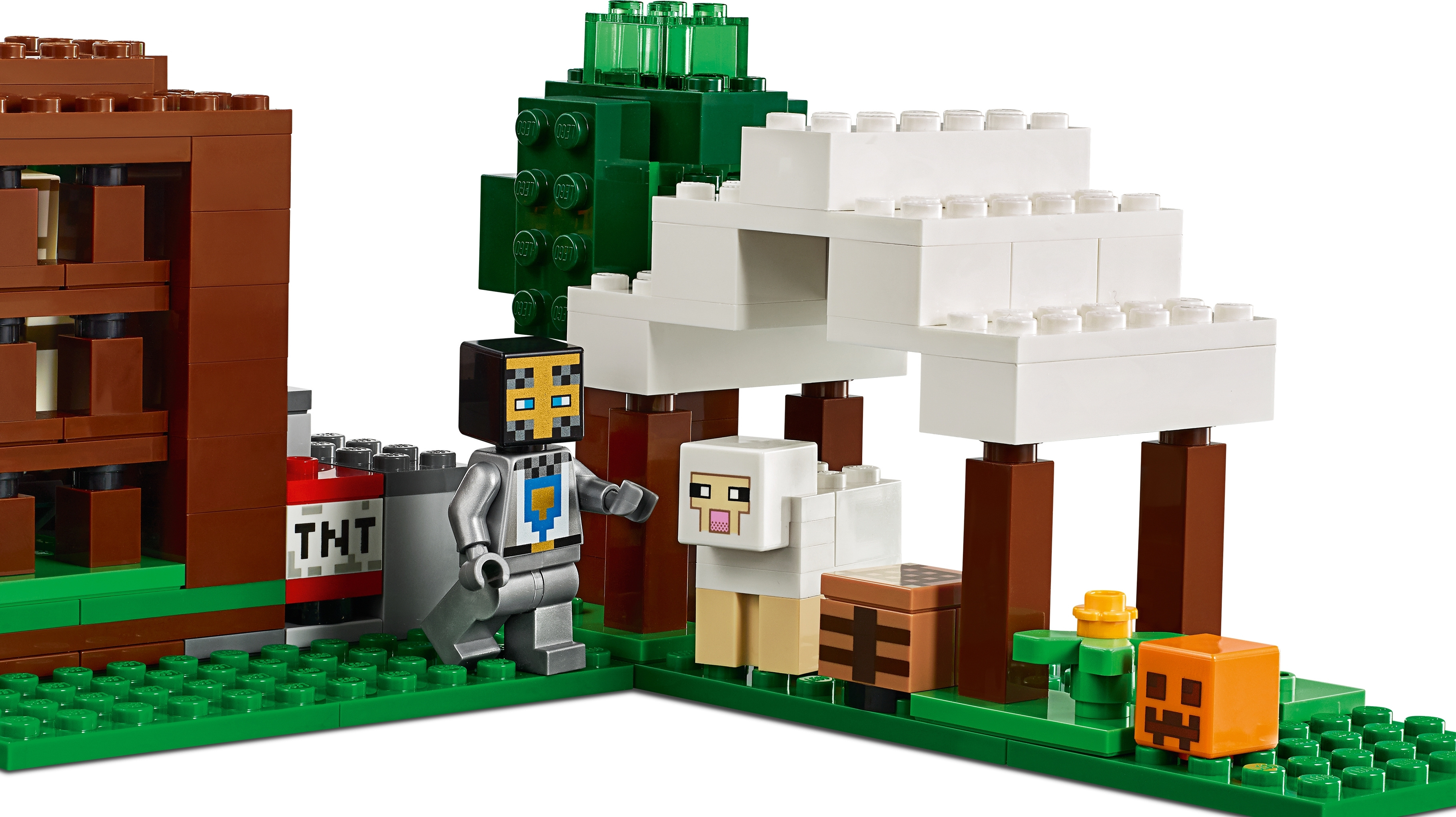 LEGO® Minecraft¿ The Pillager Outpost 21159