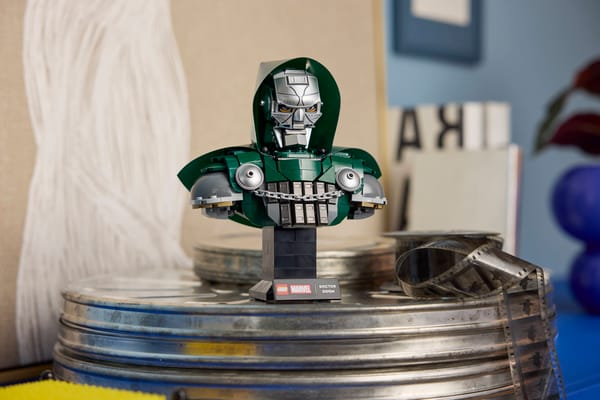 Doctor Doom Bust - Image 12