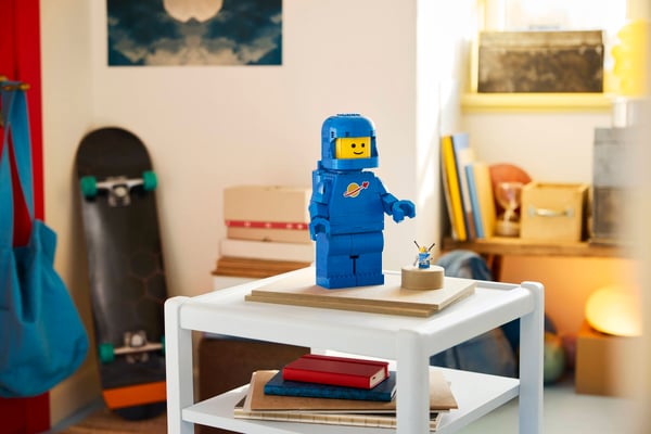 LEGO 40921 Minifigurine d’astronaute bleu grand format — visuel 7 sur 8