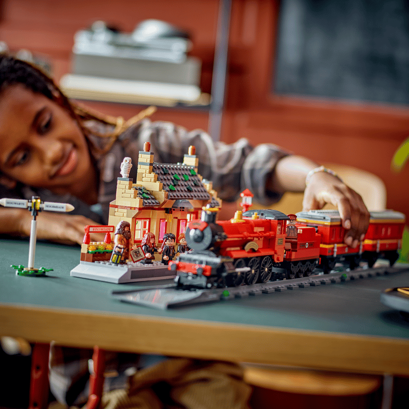Hogwarts Express ™ Train Set with Hogsmeade Station™ 76423 | Harry Hogwarts Express ™ Train Set with Hogsmeade Station™ 76423 | Harry