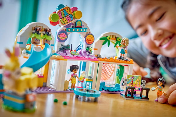LEGO 42686 L’aire de jeux d'intérieur — visuel 8 sur 8