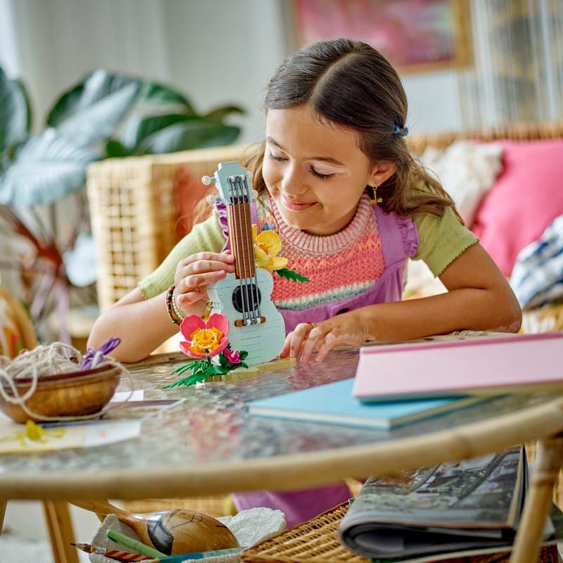 Tropical Ukulele 31156 Creator 3-in-1 Buy online at the