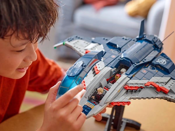 LEGO 76325 Le Quinjet d’Avengers : L'Ère d'Ultron — visuel 8 sur 8