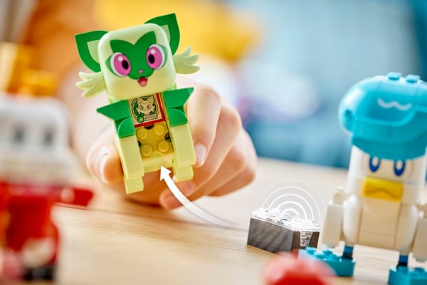 SMART Play™: Sprigatito, Fuecoco and Quaxly Battle - Image 18