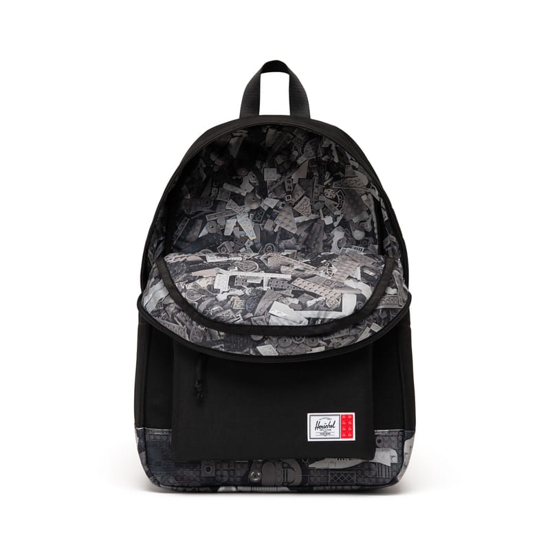 herschel backpack black and gray Classic Supply Co. USA and the mesh water bottle pockets keep your drinks within reach Retreat Backpack Herschel Supply