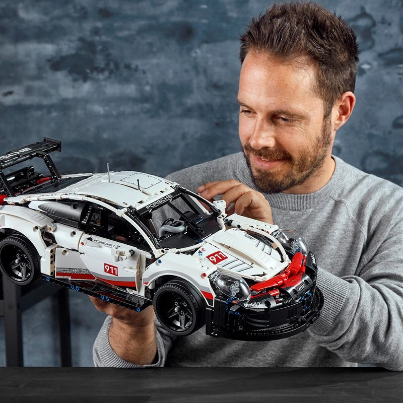 Porsche 911 RSR - Main Image