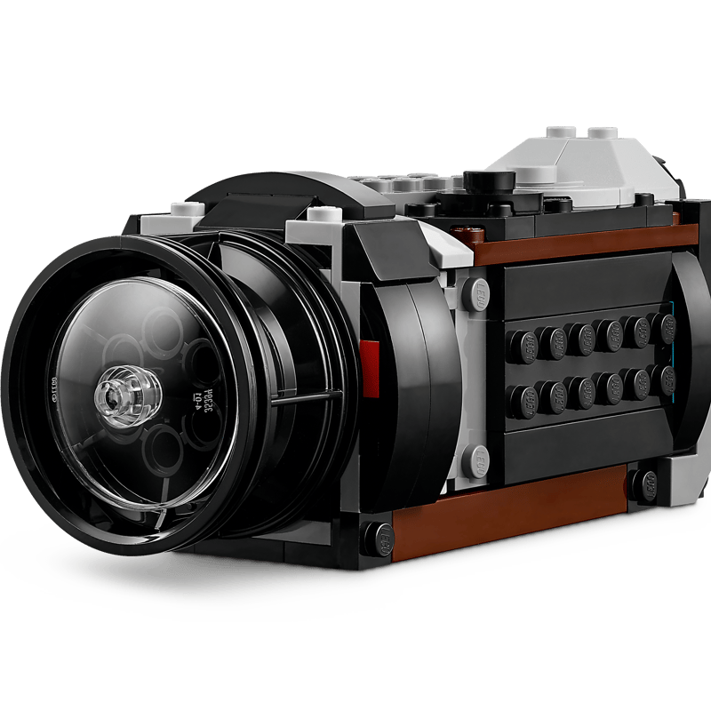 Retro Camera 31147 | Creator 3-in-1 | Buy online at the Official Retro Camera 31147 | Creator 3-in-1 | Buy online at the Official