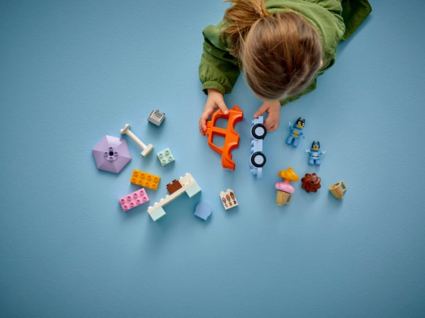 LEGO 10458 Visite chez le marchand de glace avec Bluey — visuel 7 sur 8