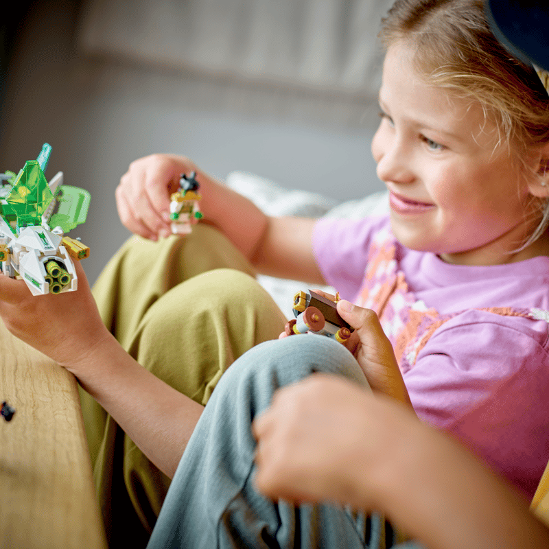 Mei's Dragon Jet 80041 | Monkie Kid™ | Buy online at the Official Mei's Dragon Jet 80041 | Monkie Kid™ | Buy online at the Official