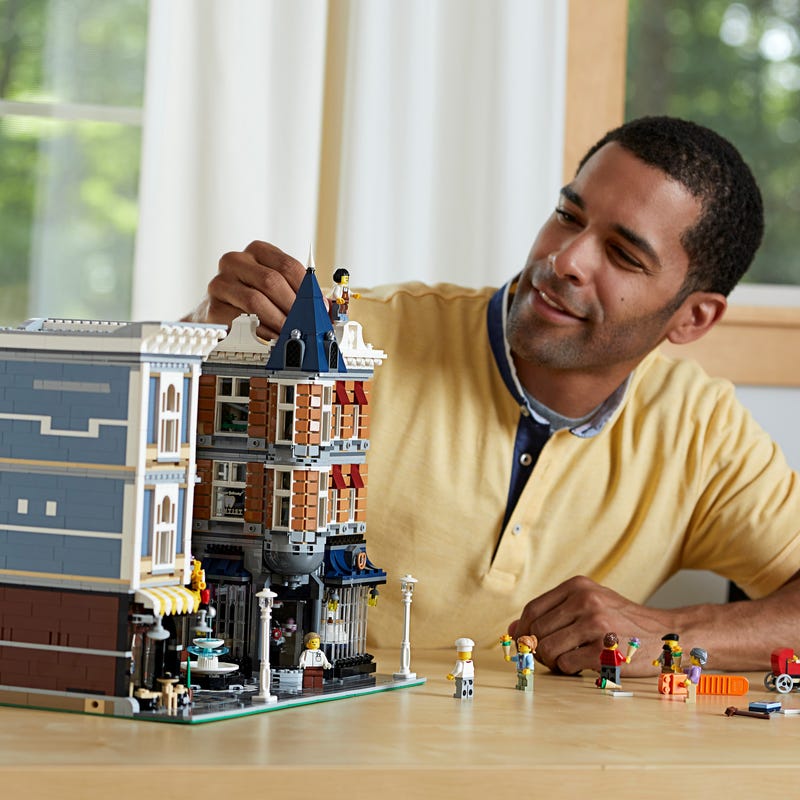 Assembly Square 10255 Creator Expert Buy online at the