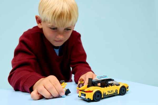 LEGO 60487 Le taxi jaune — visuel 8 sur 8