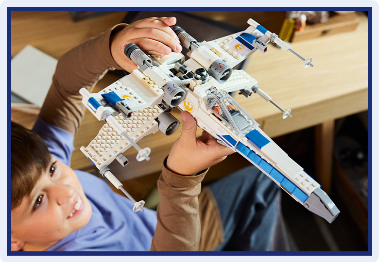 New Republic X-Wing Starfighter™ 75460 | Star Wars™ | Buy online