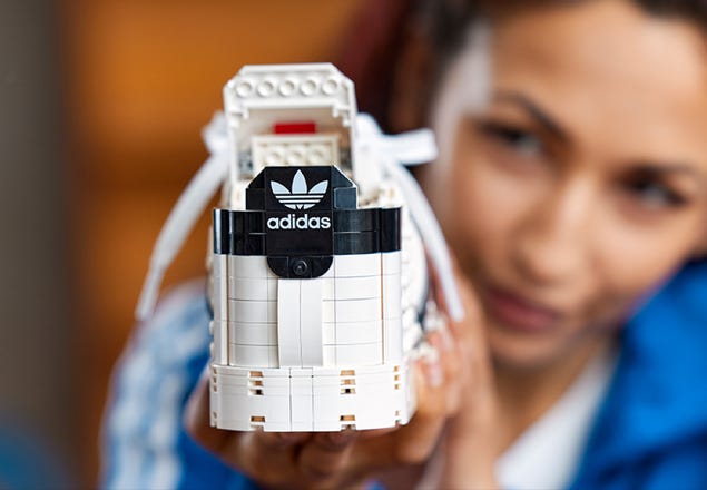 LEGO Adidas Originals Superstar 10282 Building Kit; Build and Display The  Iconic Sneaker; New 2021 (731 Pieces)