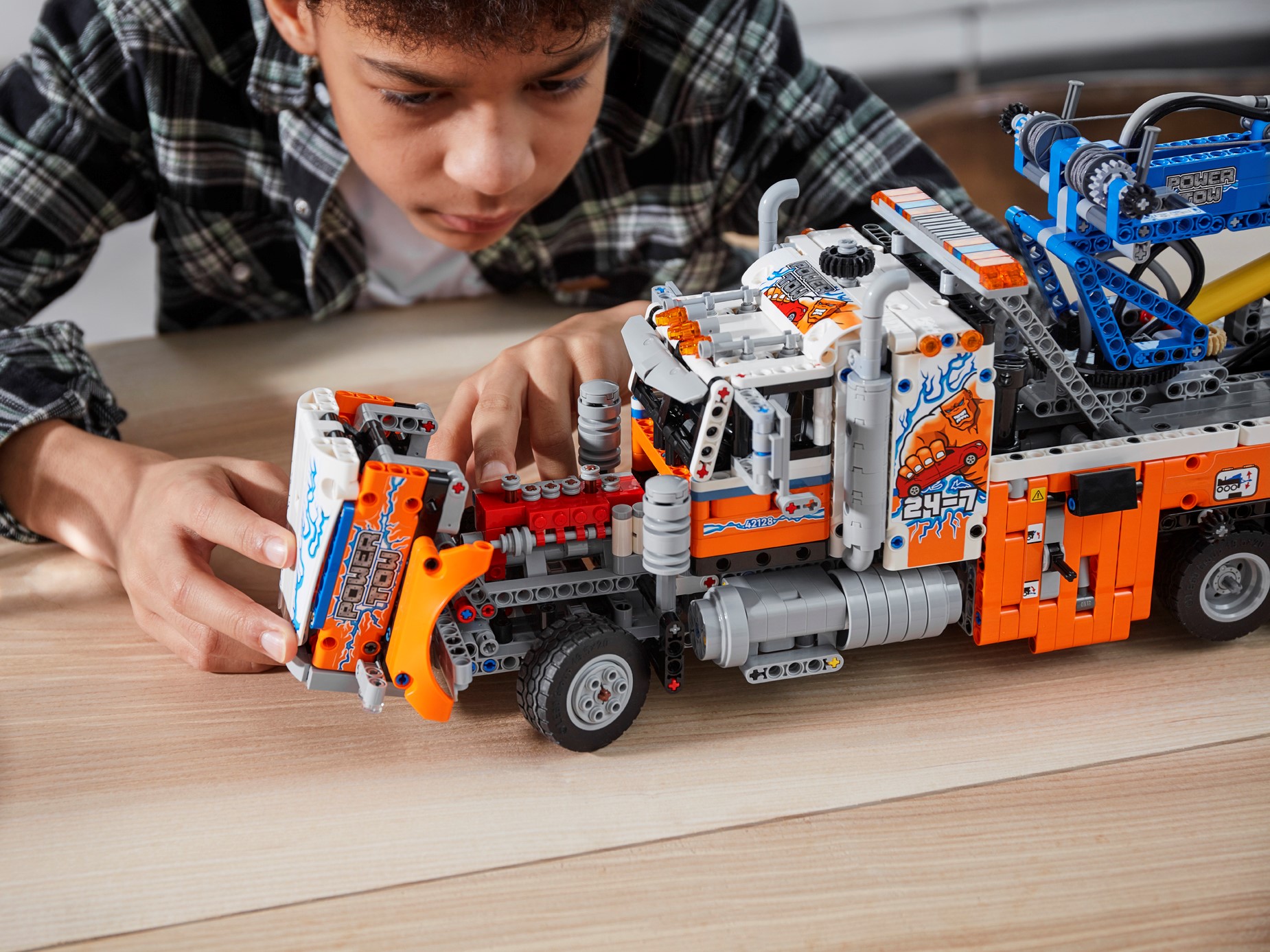 Heavy-duty Tow Truck 42128 | Technic™ | Buy at the Official LEGO® Shop US