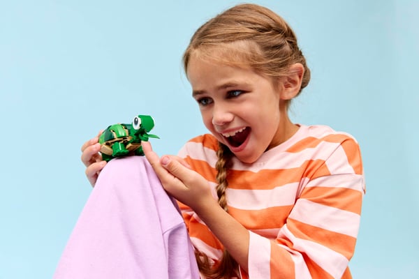 LEGO 31377 La tortue et la fleur de nénuphar — visuel 7 sur 8