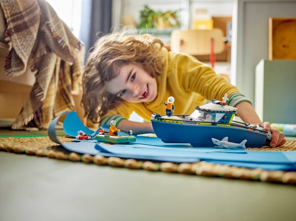 Police Boat Chase - Image 8