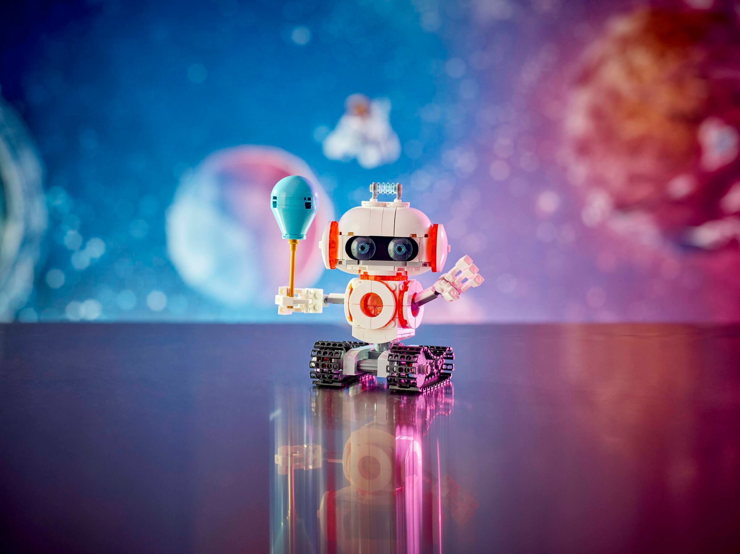 Space Robot 31164 | Creator 3-in-1 | Buy online at the Official