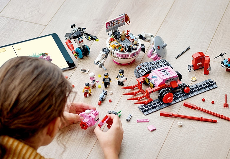 Pigsy's Noodle Tank 80026 | Monkie Kid™ | Buy online at the