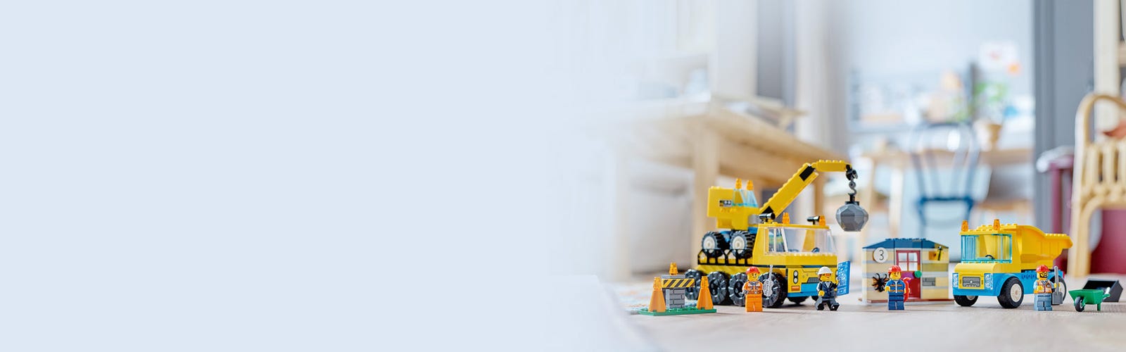 LEGO - Le camion de construction et la grue à boule de destruction -  Assemblage et construction - JEUX, JOUETS -  - Livres +  cadeaux + jeux