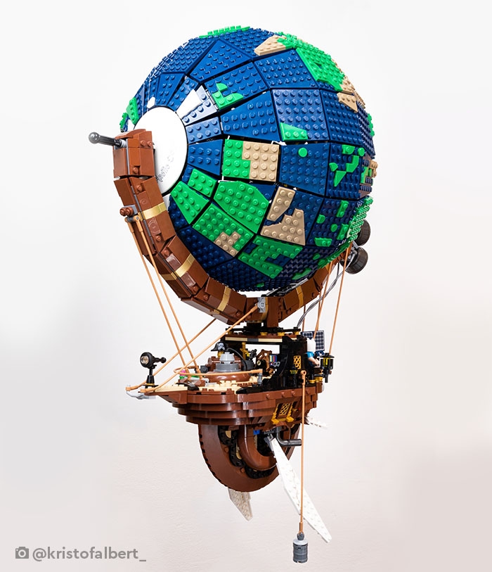 How to personalize your LEGO® Ideas The Globe set | Official LEGO