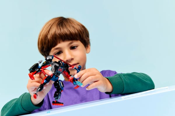Miles Morales Mech vs. Spider-Man 2099 - Image 9