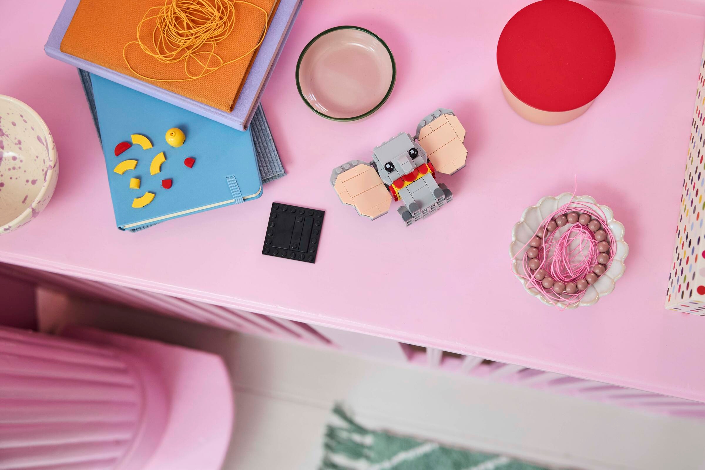 Dumbo 40792 | BrickHeadz | Buy online at the Official LEGO® Shop US