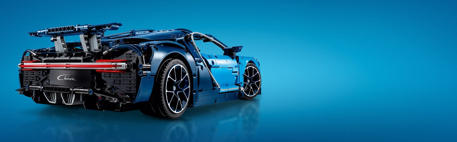 LEGO 42083 Bugatti Chiron - LEGO Technic - BricksDirect Condition New.