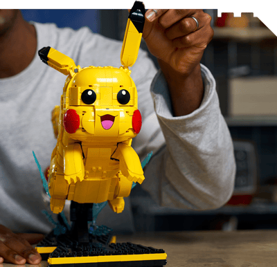 rccoページ Pikachu and Poké Ball 72152 | Pokémon | Buy online at the Official