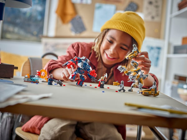 LEGO 76322 Avengers : Endgame Thor contre Chitauri — visuel 5 sur 8