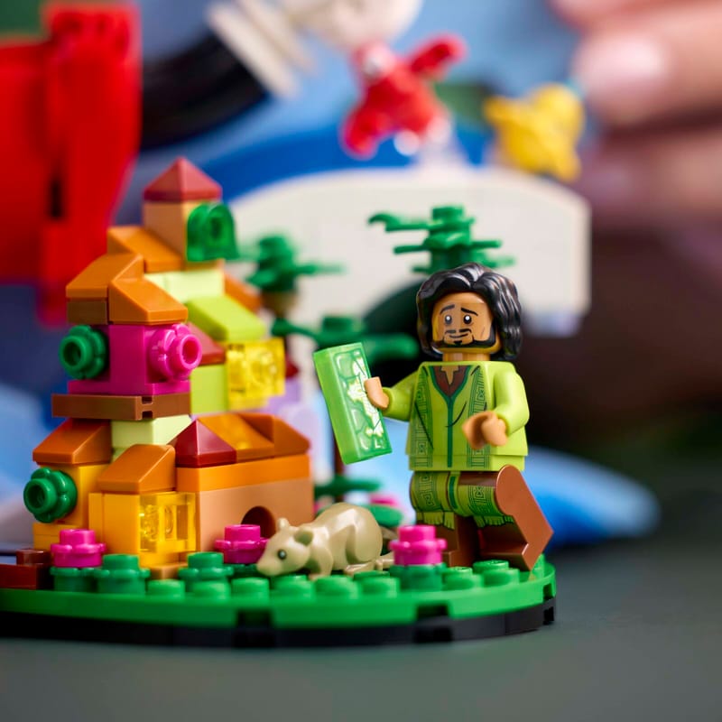 Magic of Disney 21352 Ideas Buy online at the Official LEGO