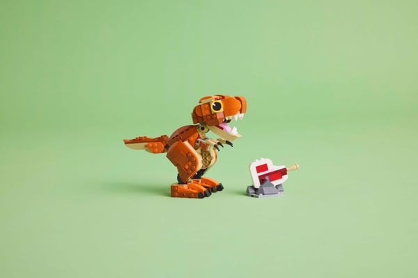 LEGO 76967 Petite Mangeuse : la femelle T. rex — visuel 8 sur 8