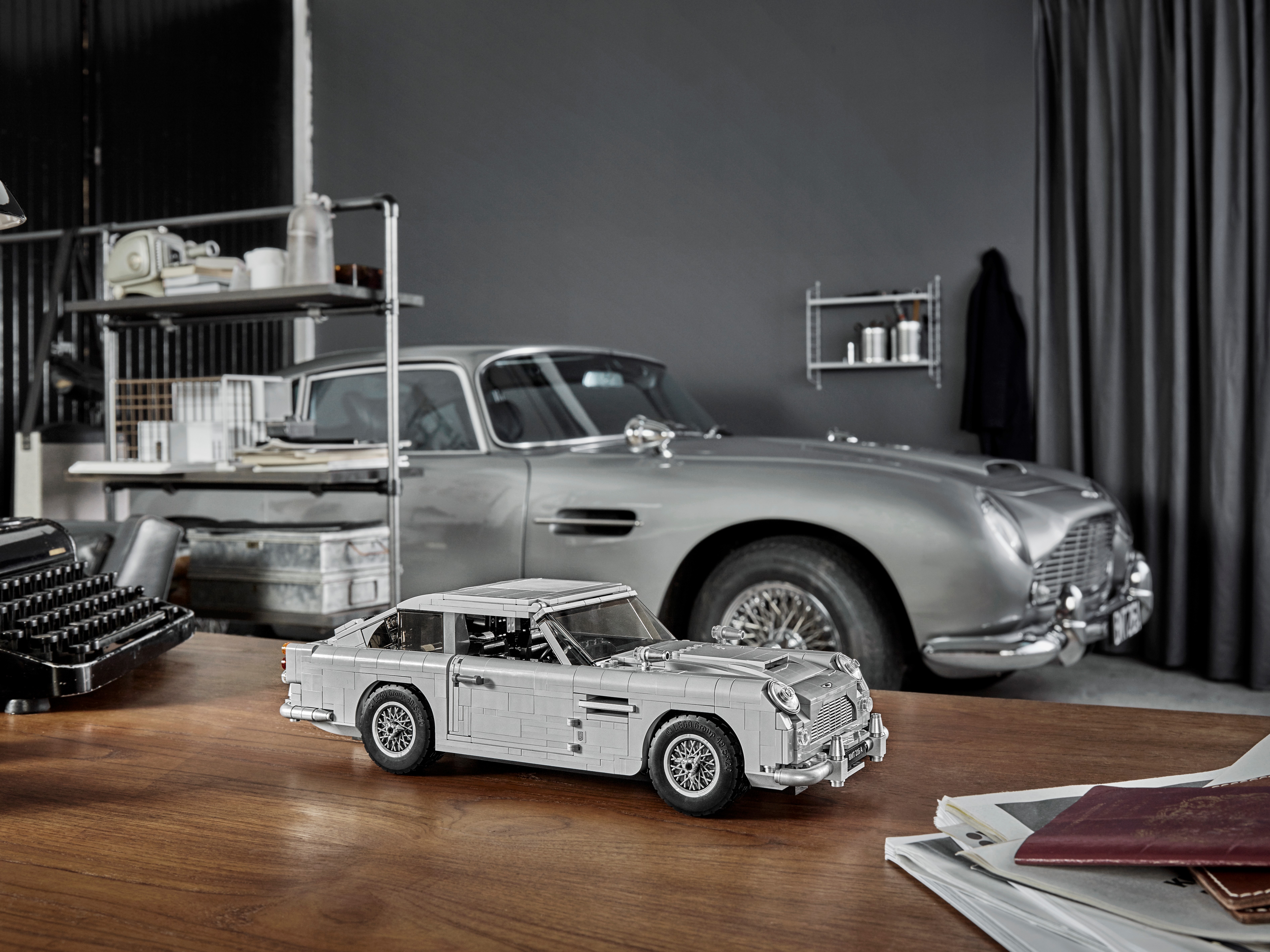 klæde sig ud Anvendelse klart James Bond™ Aston Martin DB5 10262 | Creator Expert | Buy online at the  Official LEGO® Shop US