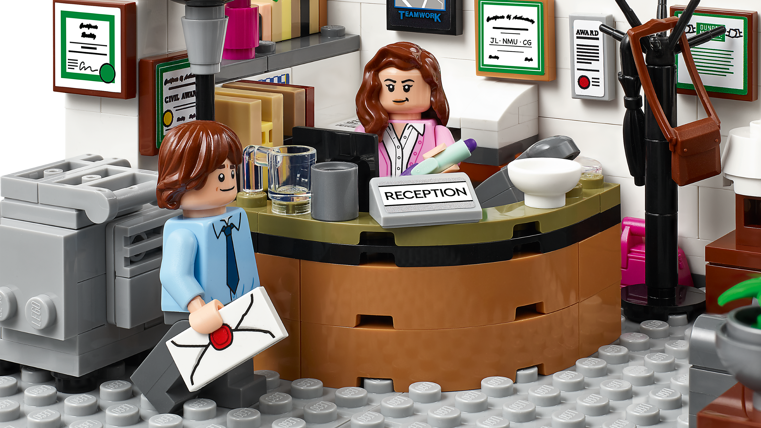 lade som om skøjte Rationel The Office 21336 | Ideas | Buy online at the Official LEGO® Shop US